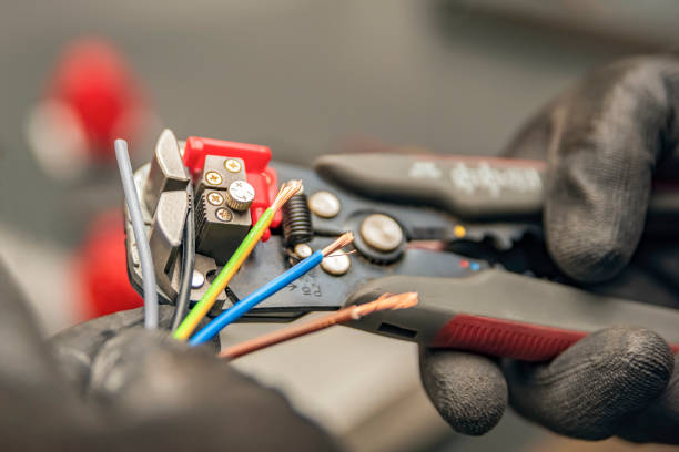 Best Affordable Emergency Electrician  in Plano, KY